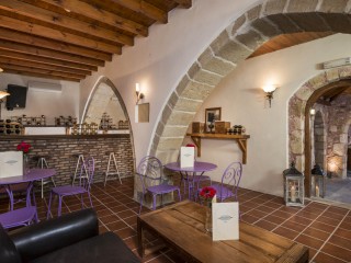 Wine Bar "Arkalotripa" indoor